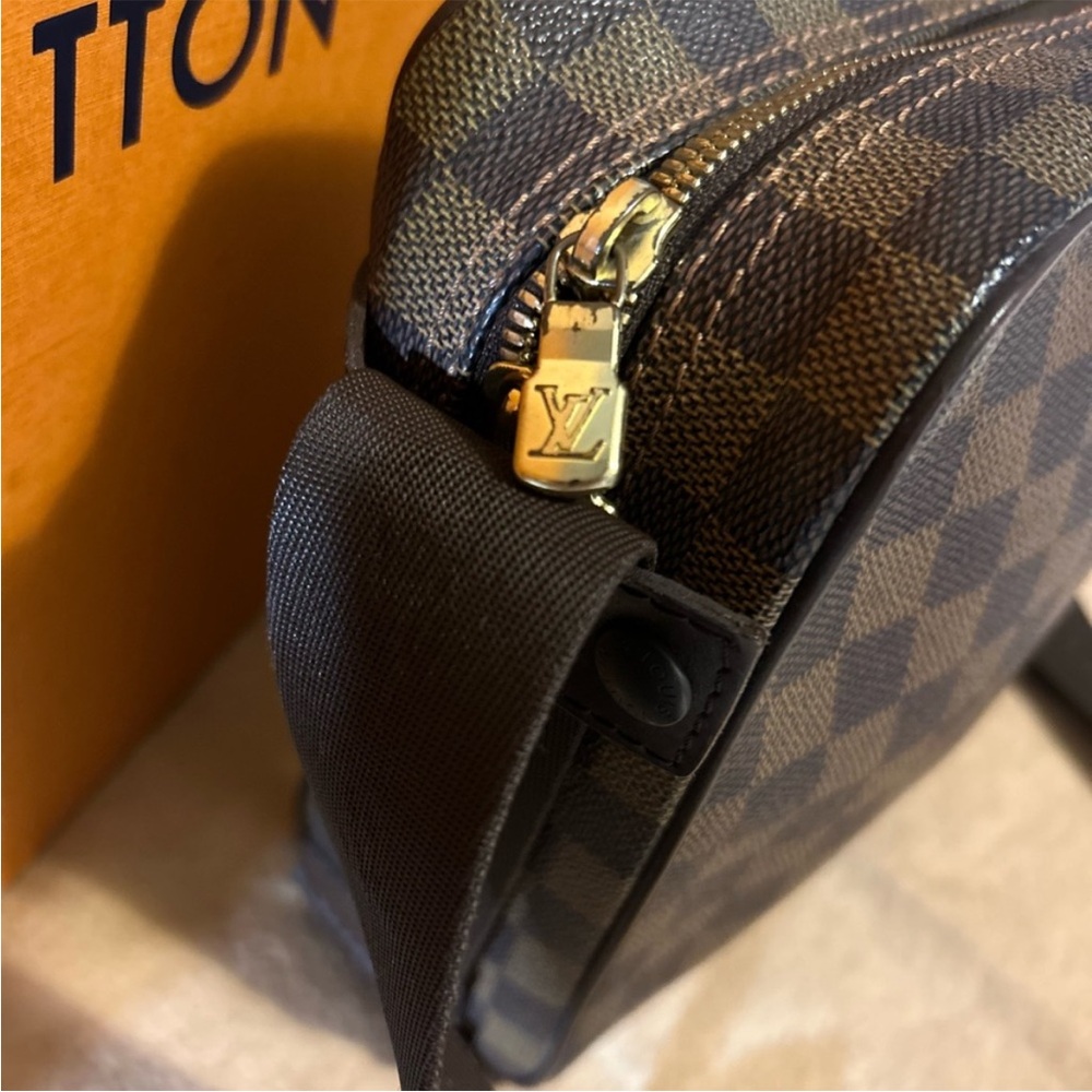 Louis Vuitton Crossbody Bag - Picture 7 of 15